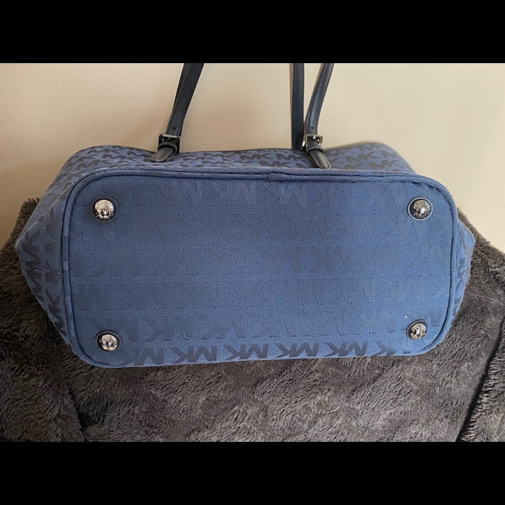 Michael Kors Large Pocket Multi Function Tote - image 4